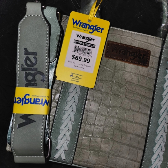 New Light Green Wrangler Tote Crossbody Purse | Croc Texture | Size Medium - Picture 7 of 11